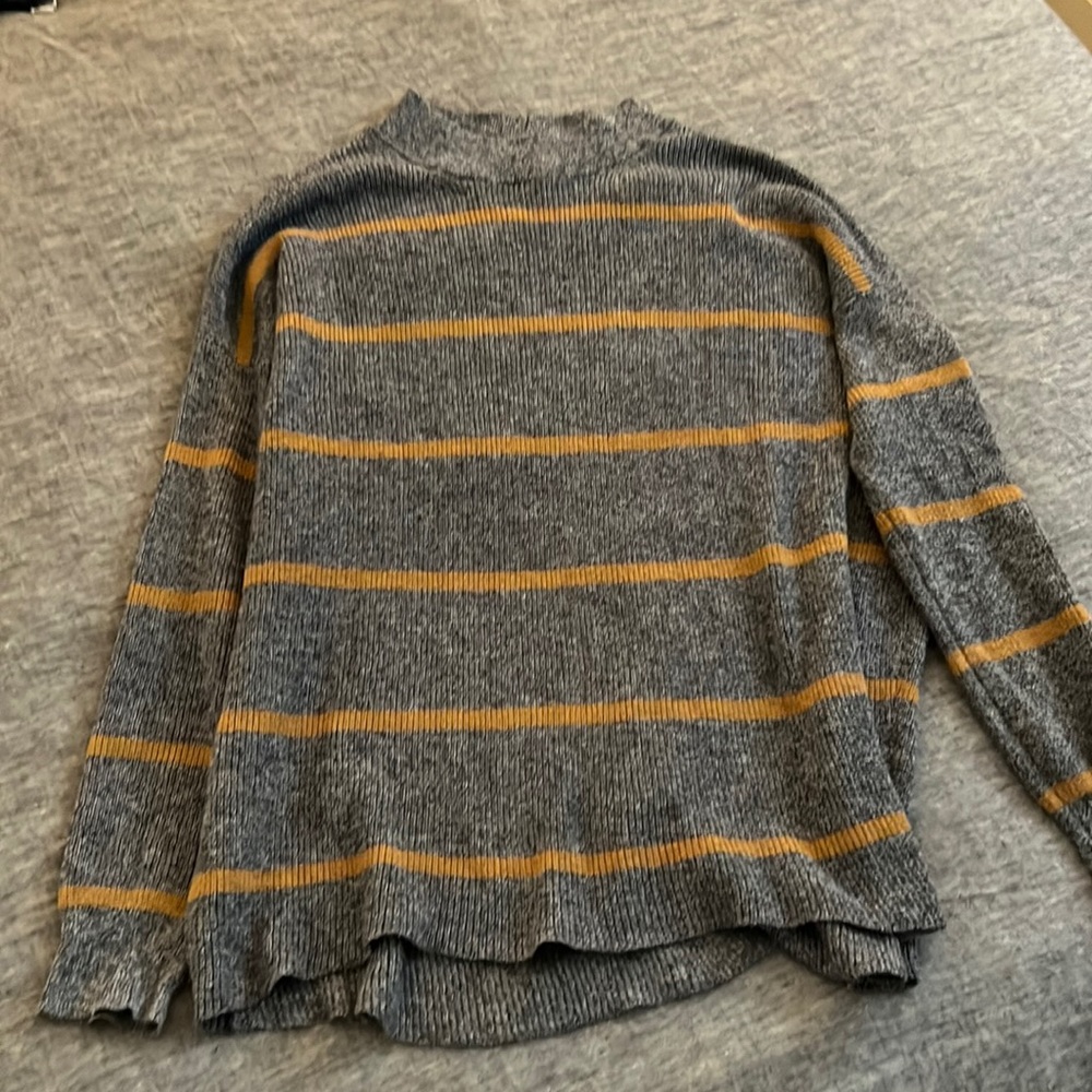 American Eagle fall sweater